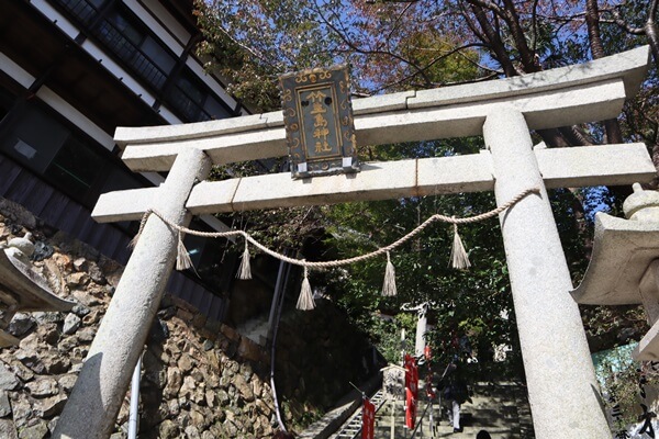 竹生島の神社