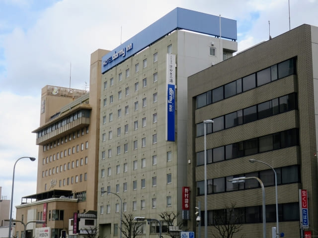 津駅近くのホテル