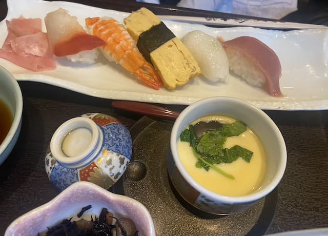 海鮮市場 魚大将
