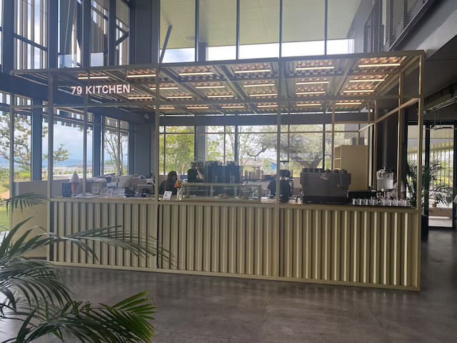 79 KITCHEN